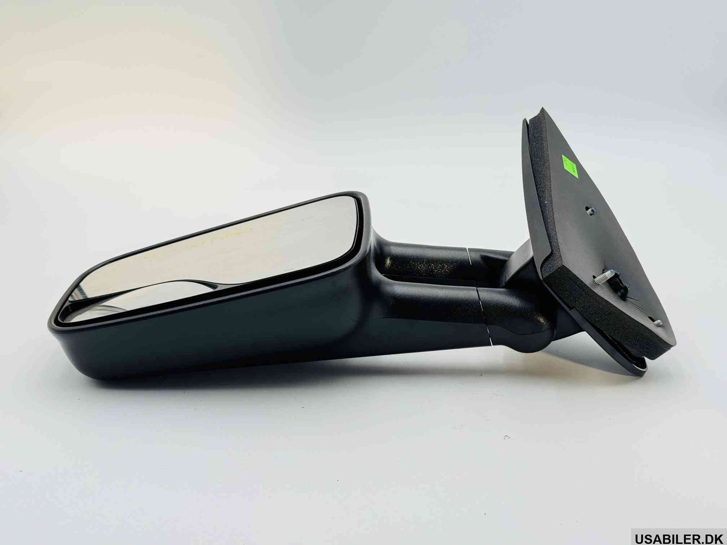 GM 15172060 Mirror, Outside Driver Side