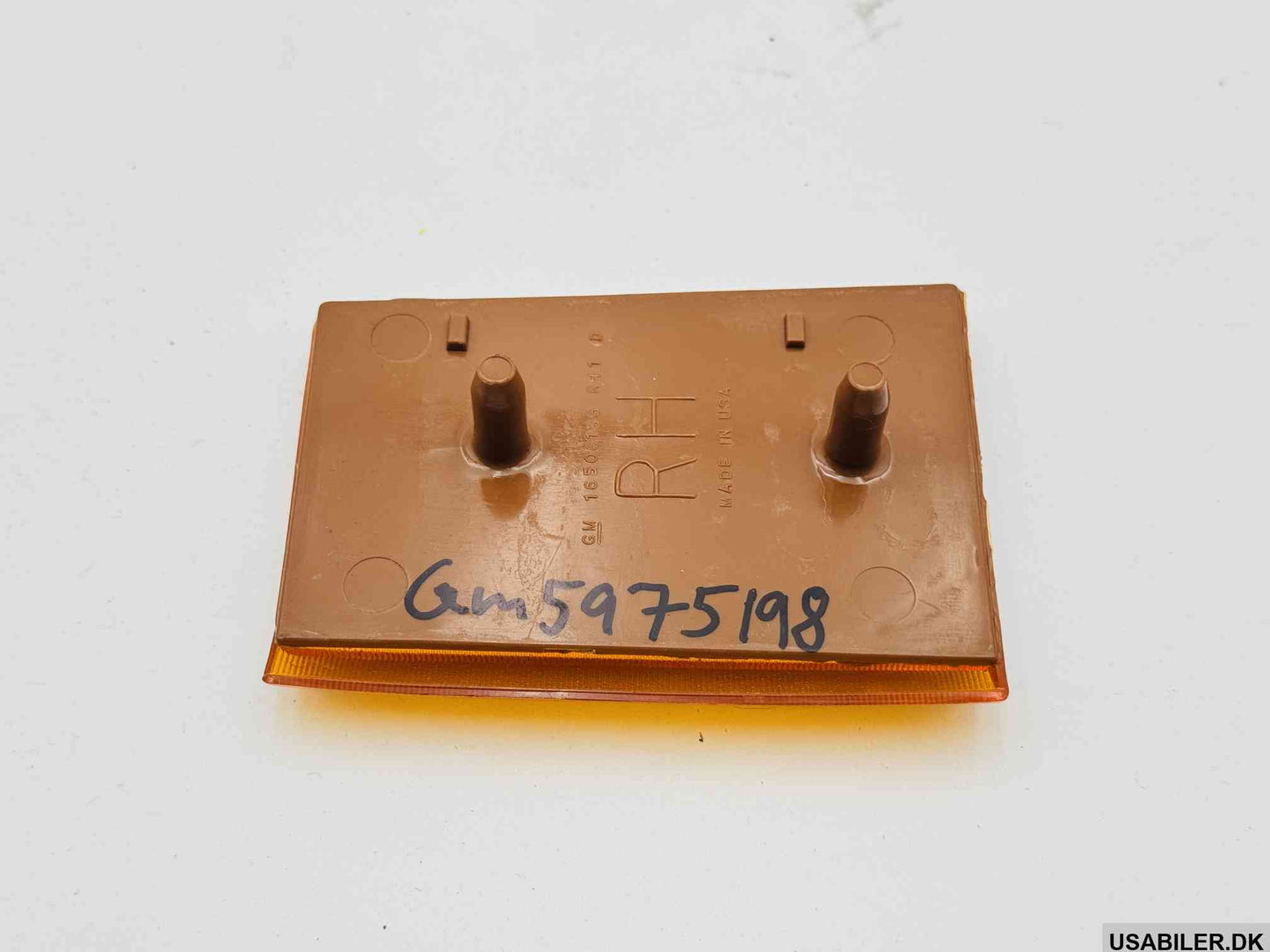 GM 5975198 Front Side Marker Lights 1988 - 1993 Chevy Truck Pickup C1500