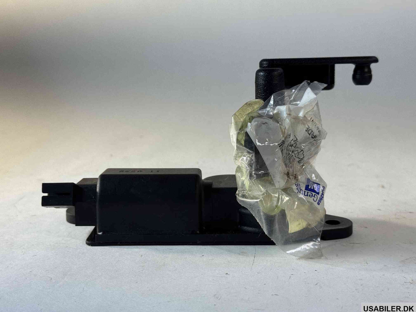 GM 10299851 Latch Assembly, Body Side Rear Window