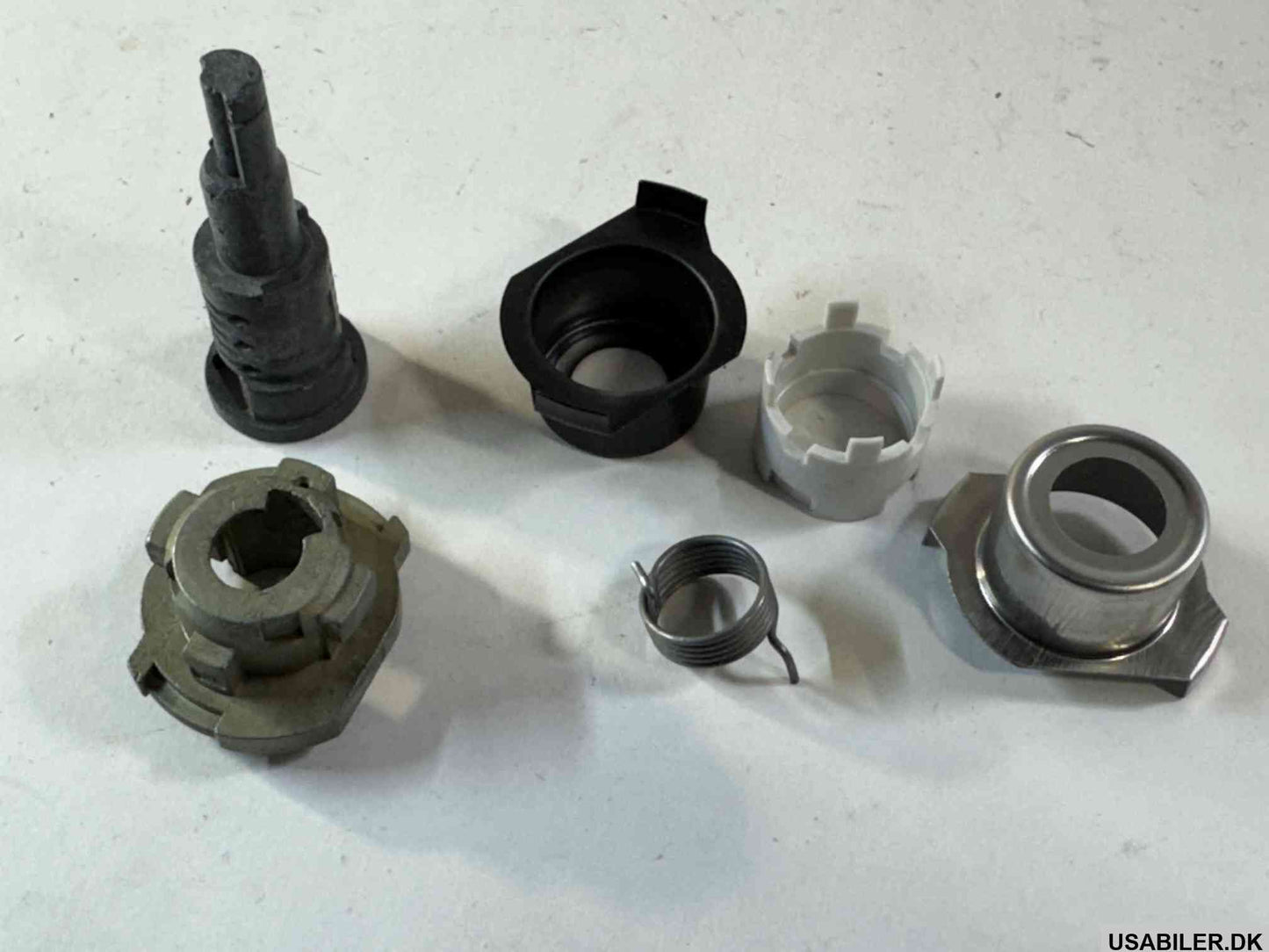 GM 12385789 Cylinder Kit,Rear Door Lock (Electrode Lock)