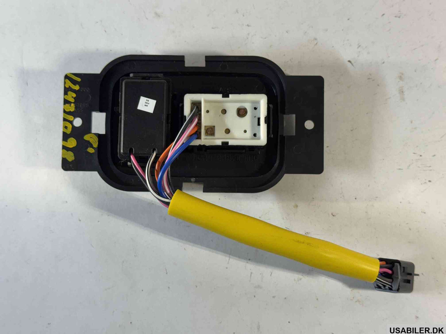 GM 12471098 Switch Asm,Passenger Seat Lumbar Control