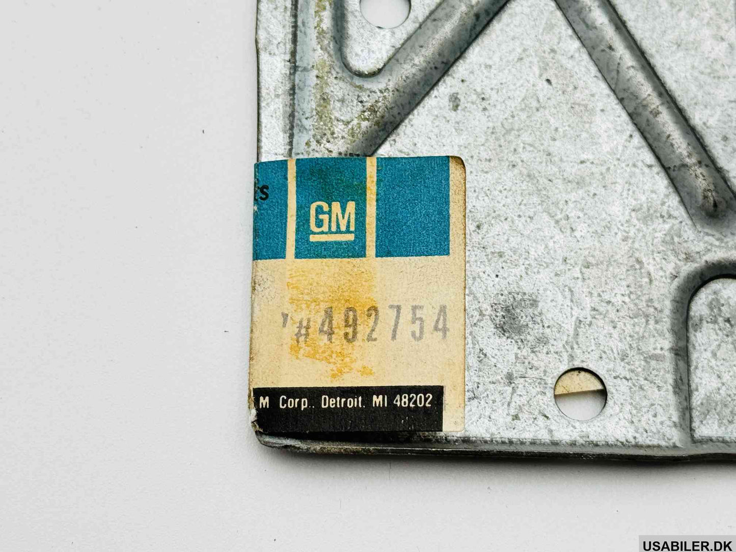 GM 492754 Rear License Plate Bracket / Fuel Door