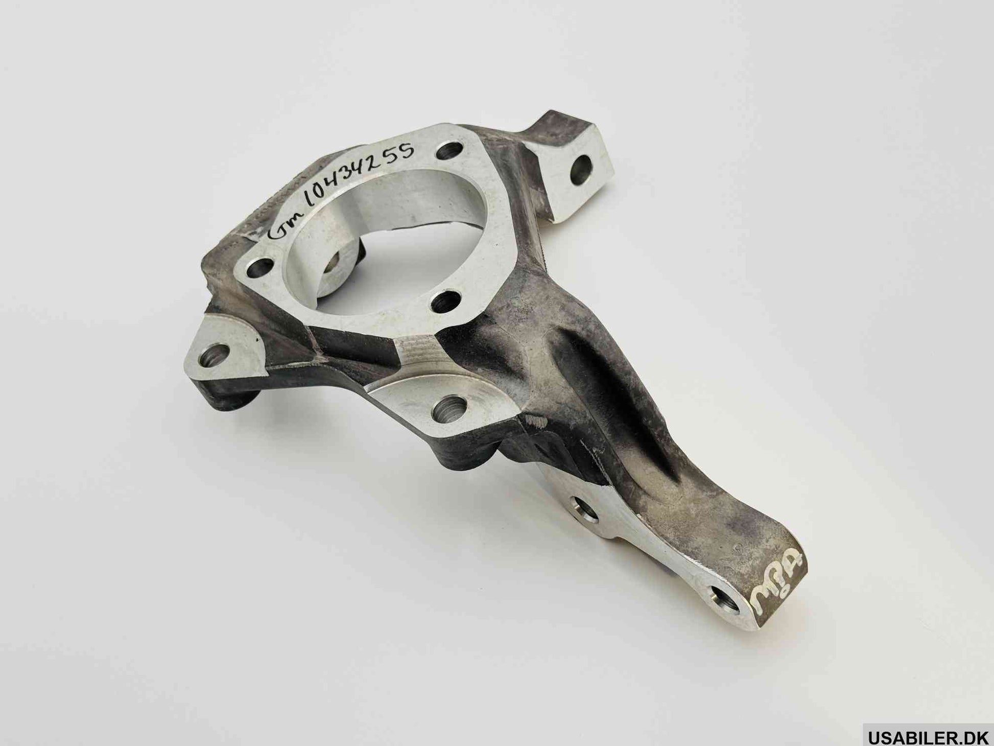 GM 10434255 Knuckle, Steering