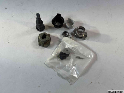 GM 12385789 Cylinder Kit,Rear Door Lock (Electrode Lock)