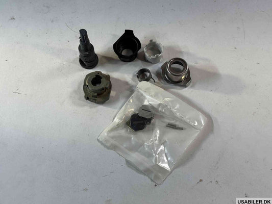GM 12385789 Cylinder Kit,Rear Door Lock (Electrode Lock)