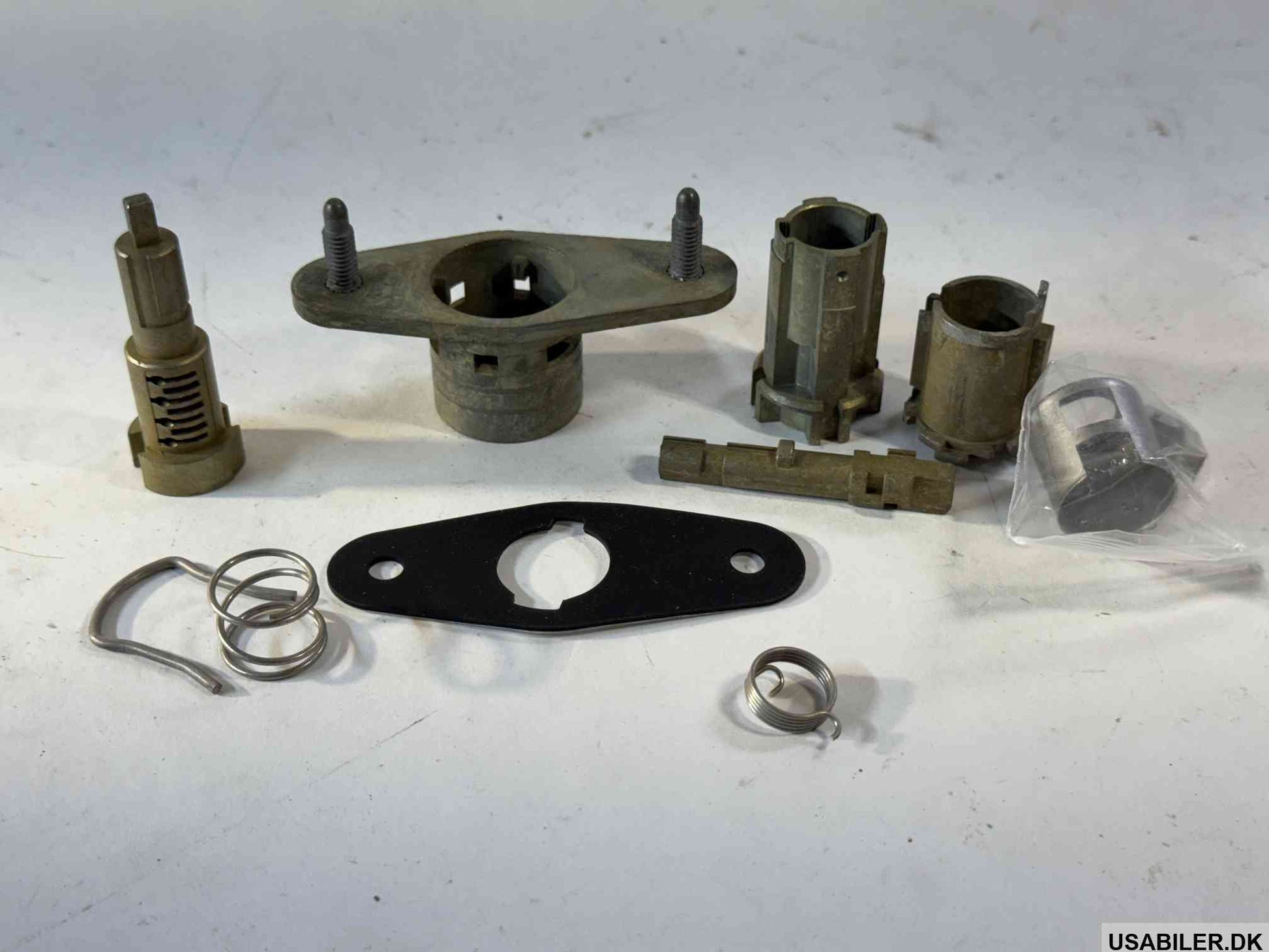 GM 12455155 Cylinder Kit,Rear Compartment Lid Lock (Uncoded)