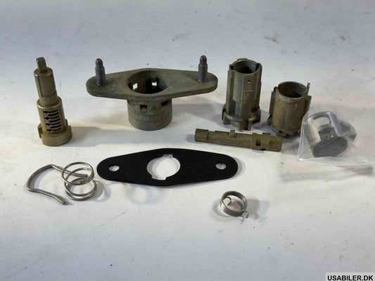 GM 12455155 Cylinder Kit,Rear Compartment Lid Lock (Uncoded)