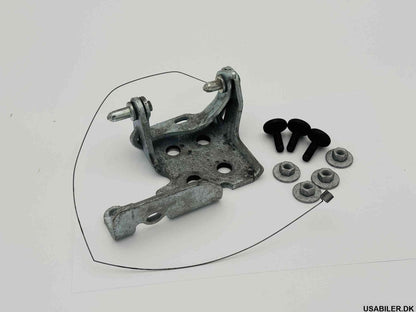 GM 12477888 Hinge Kit,Front Side Door(Body Side)    