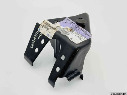 GM 12479993 Bracket, Stabilizer Shaft