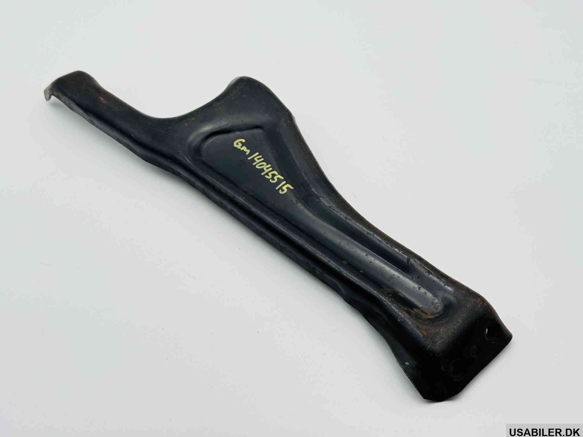 GM 14045515 Bumper Fender Brace