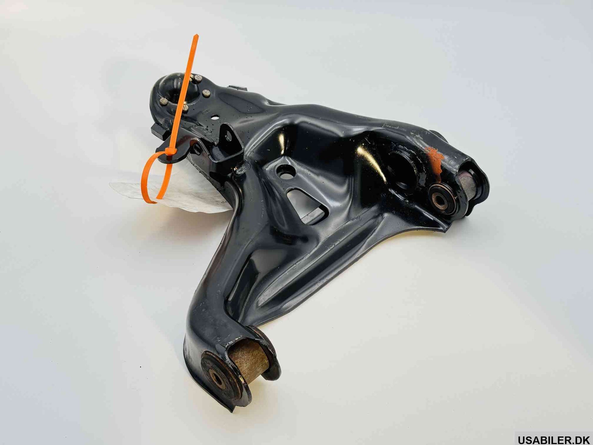 GM 1501806 Front Lower Control Arm Assembly