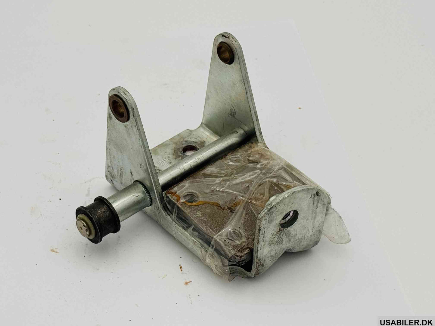 GM 15536615 Hinge Unit, Side Front Door Lower (Lh) (Body Half)