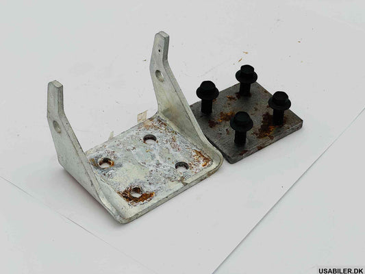 GM 15536617 Hinge Unit, Side Front Door Upper (Lh/Rh) (Door Half)
