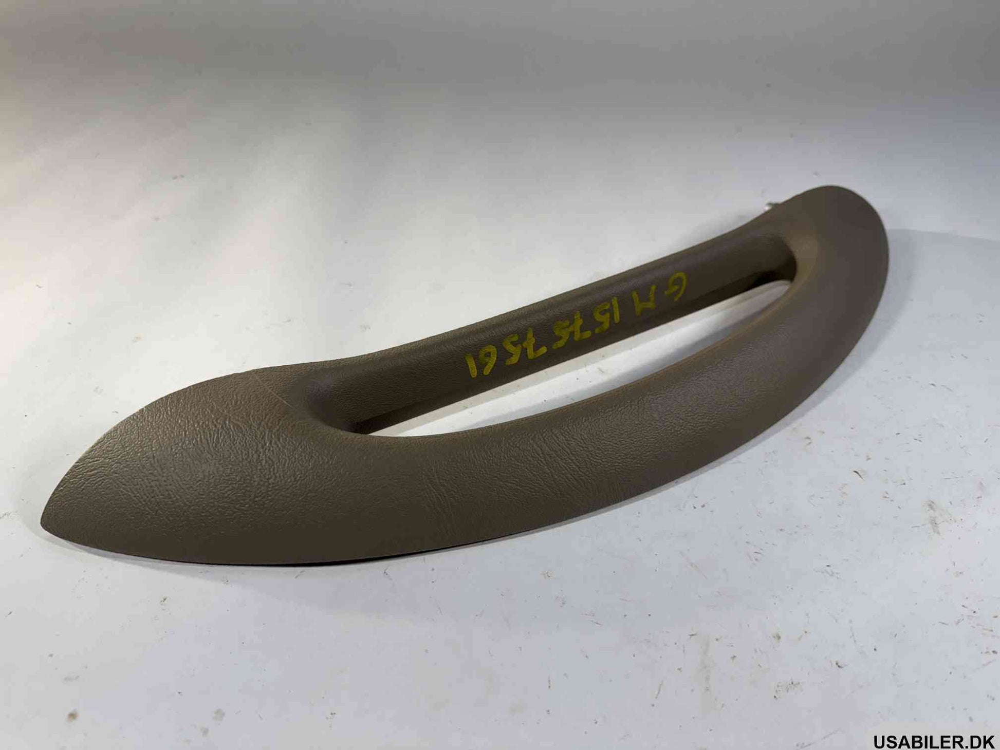 GM 15757561 Handle Assembly, Instrument Panel Asst 