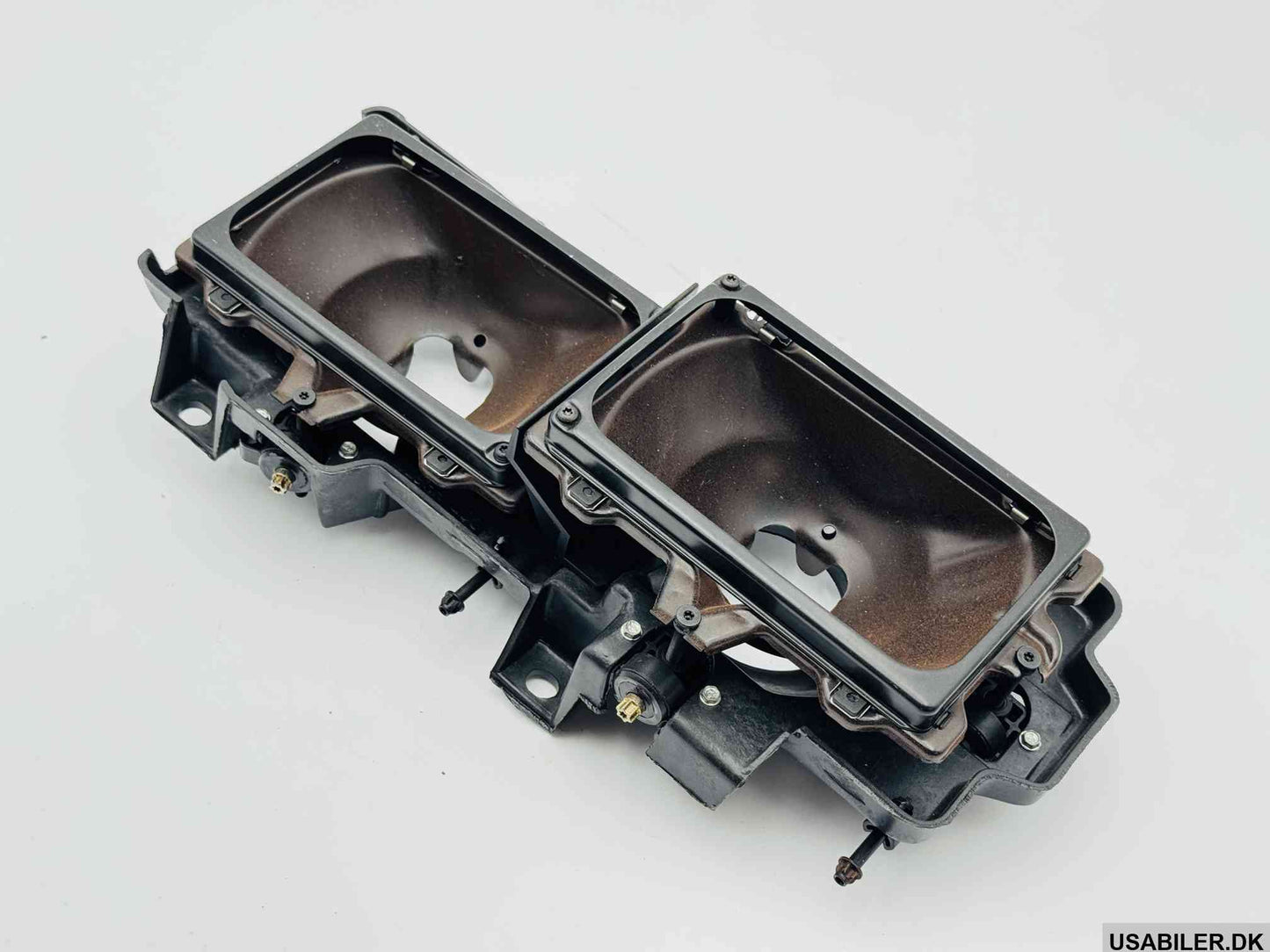 GM 16506927 C/K1500 Trucks Left LH Headlight Bracket