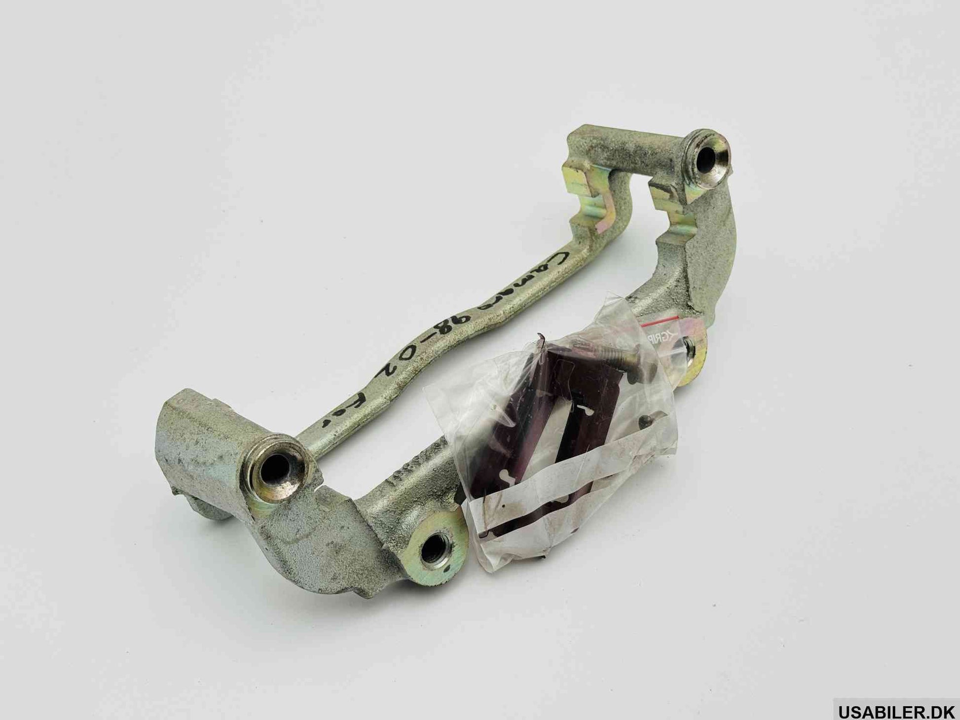 GM 18023851 Corvette Camaro Front Caliper Bracket LH/RH