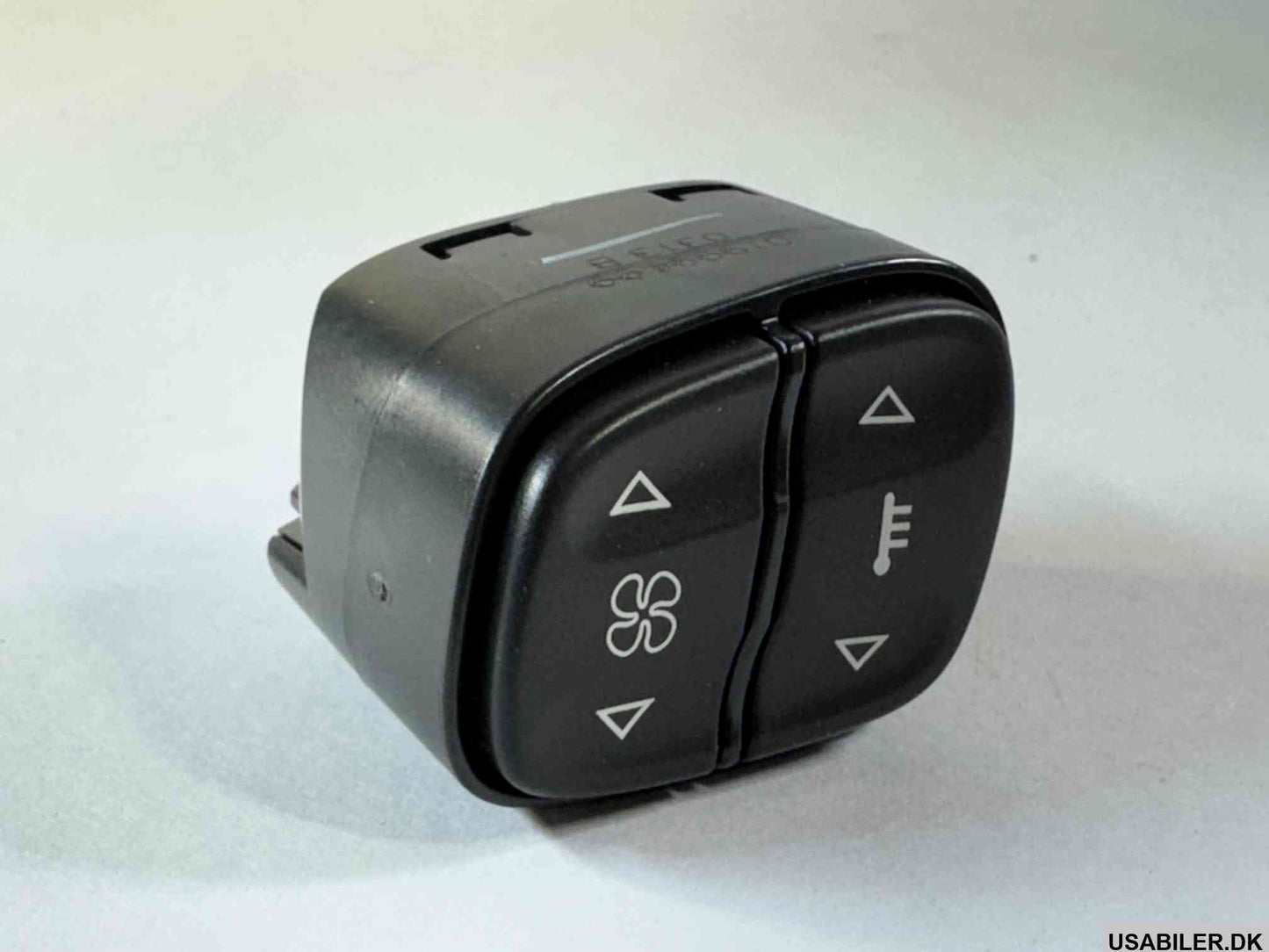GM 1999499 Auxiliary Heater & Air Conditioner Blower Control Switch Assembly