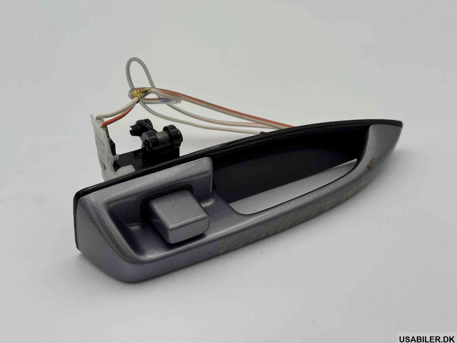 GM 20696135 Oem Outer Door Handler *Gray