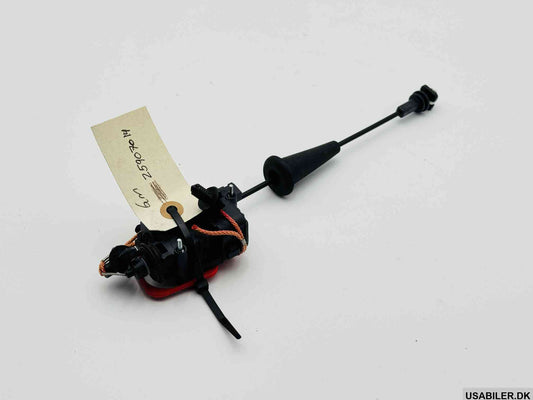 GM 25907014 Fuel Tank Filler Door Lock