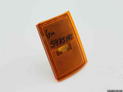 GM 5975195 Side Marker lamp 1988-1993 C/K 1500 2500 3500 Suburban Blazer