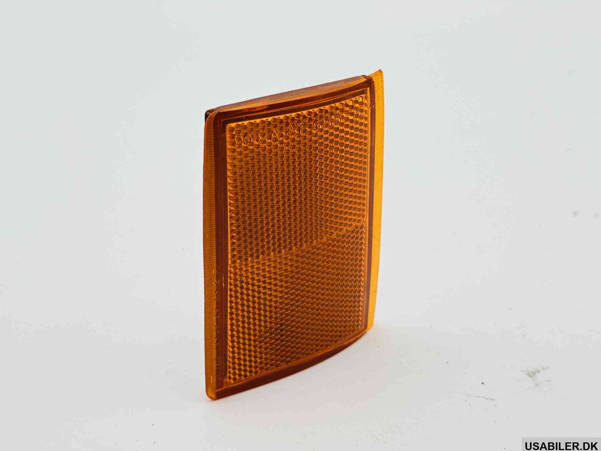 GM 5975198 Front Side Marker Lights 1988 - 1993 Chevy Truck Pickup C1500 