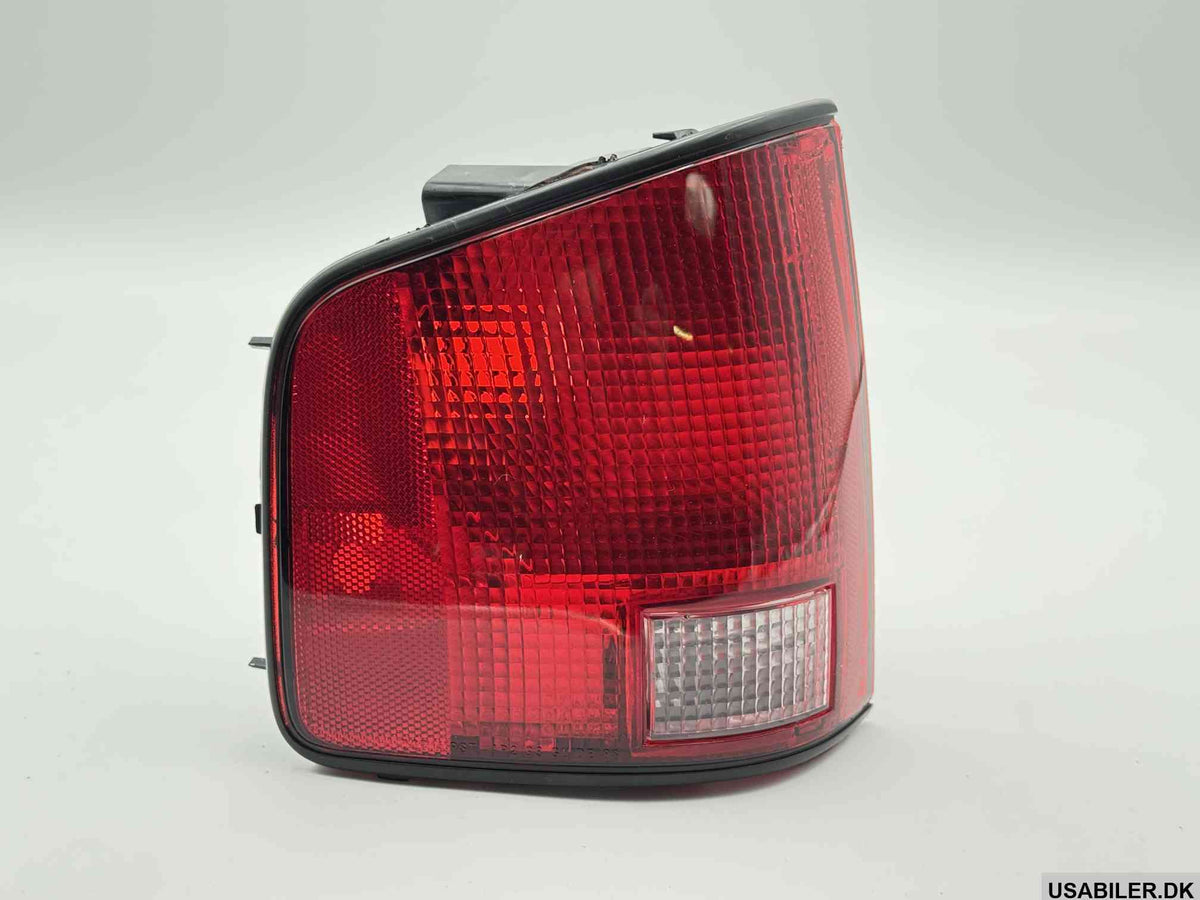 GM 5978195 Tail Lamp