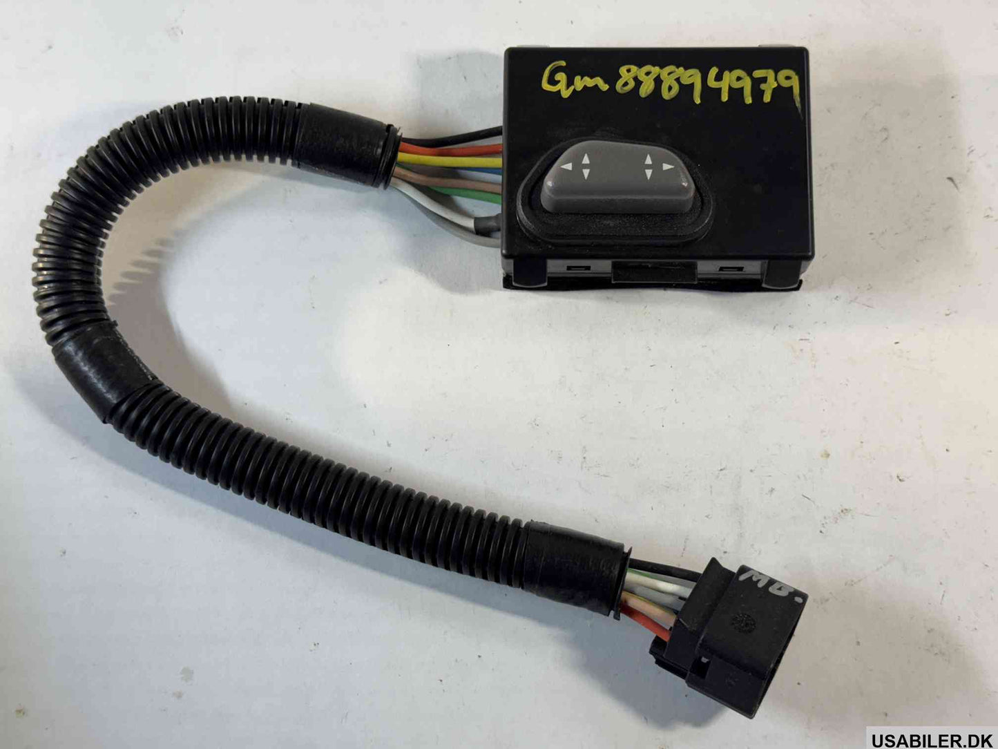 GM 88894979 Switch Asm,Driver Seat Adjuster *Gray