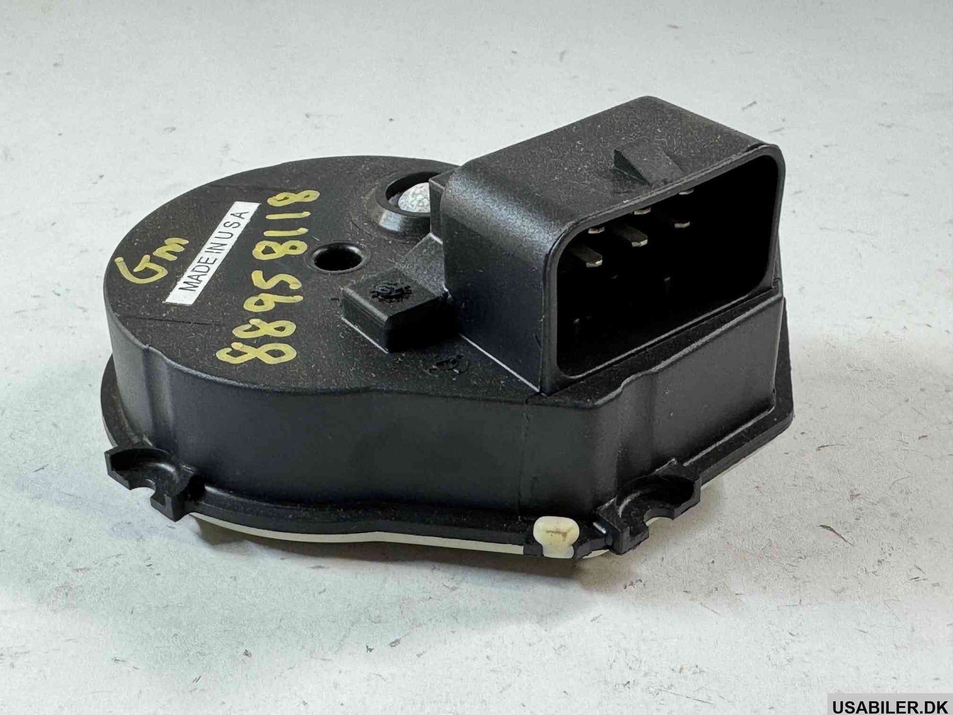 GM 88958118 Cover Kit,Windshield Wiper Motor