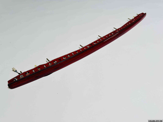 GM 9146117  High Mount Stop Lamp Cadillac Catera 97-01