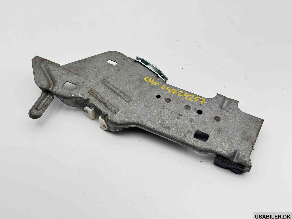 MOPAR 04724257 Lift Plate - Right
