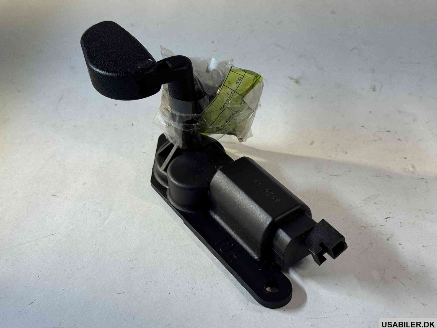 GM 10299851 Latch Assembly, Body Side Rear Window
