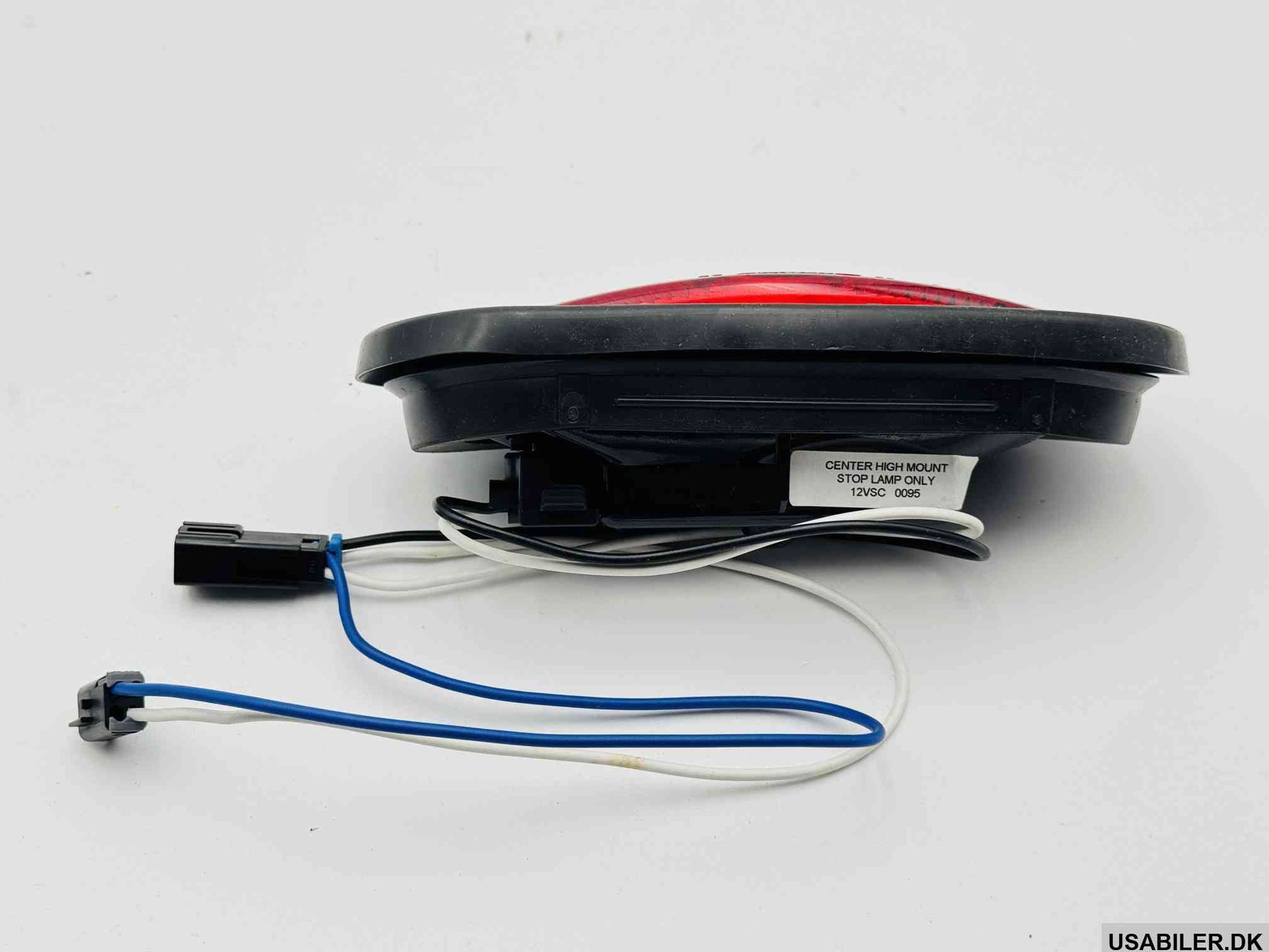 GM 12495525 Center High Mounted Stop Lamp
