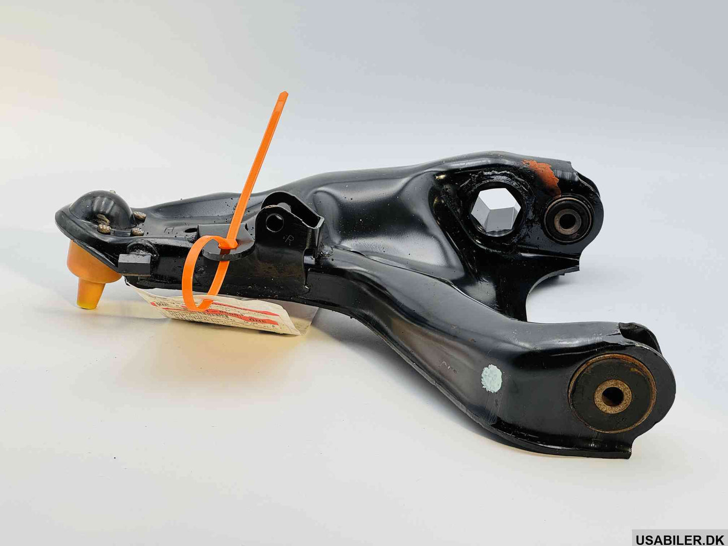 GM 1501806 Front Lower Control Arm Assembly