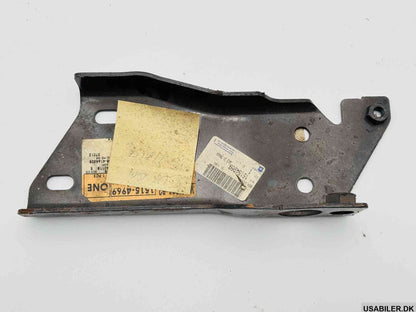 GM 15154969 Bracket Assembly, Rear Bumper Bar, Left