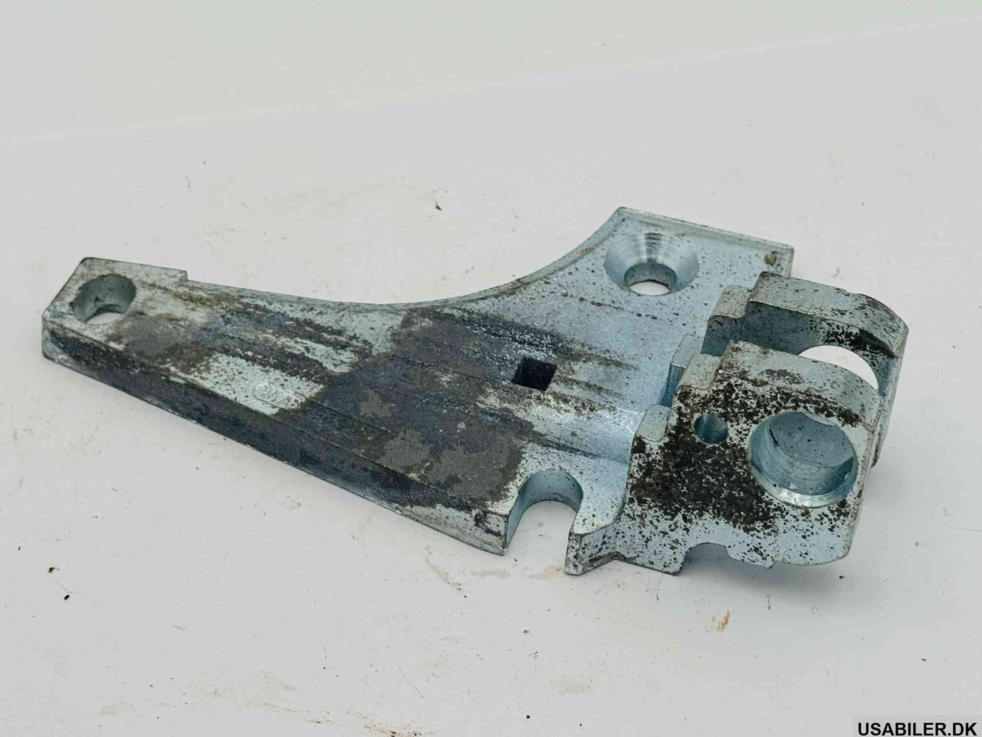 GM 15622285 Hinge, Side Rear Door (Door Half)