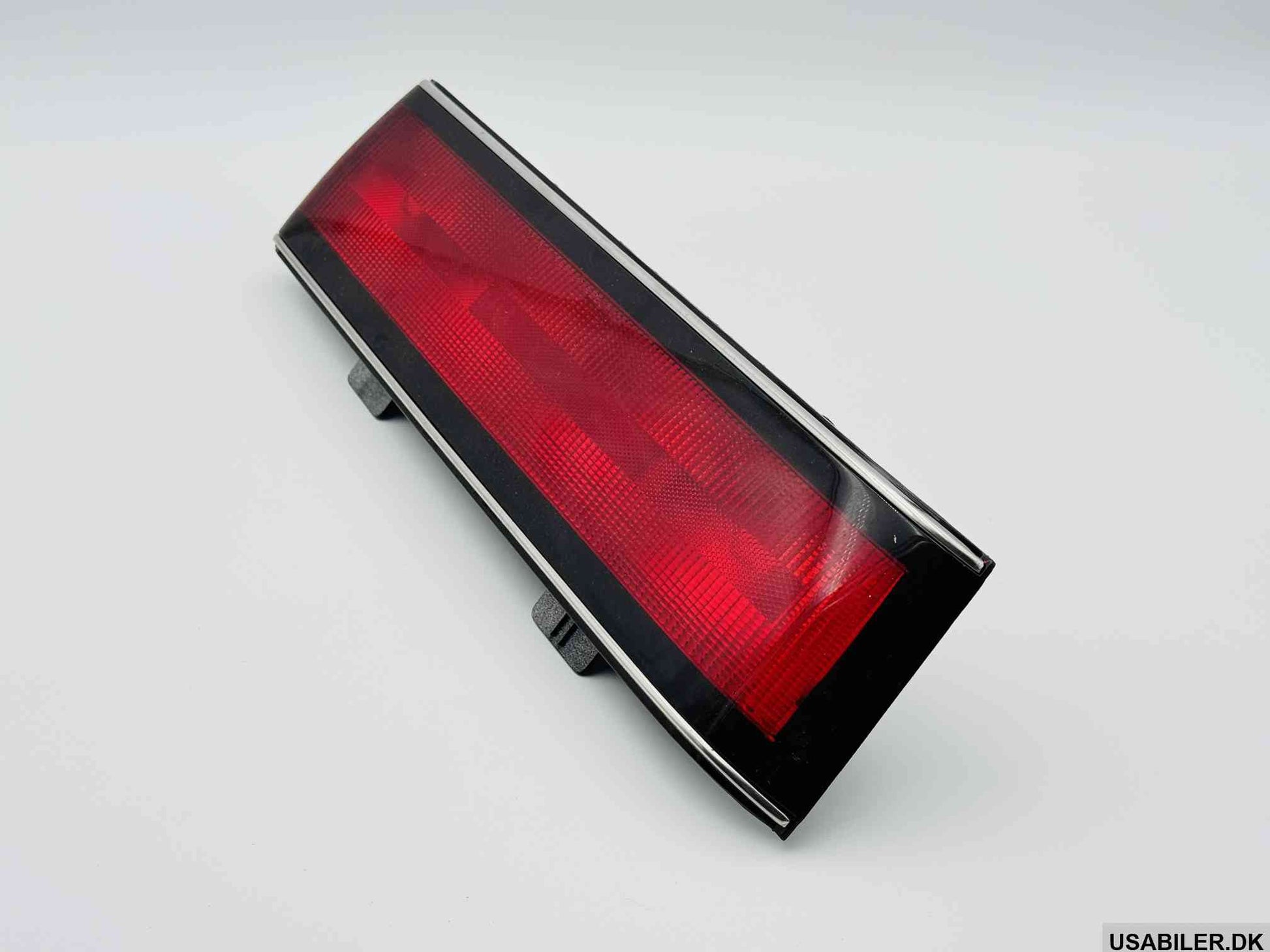 GM 16503837 SEDAN Taillight Driver Left Side LH