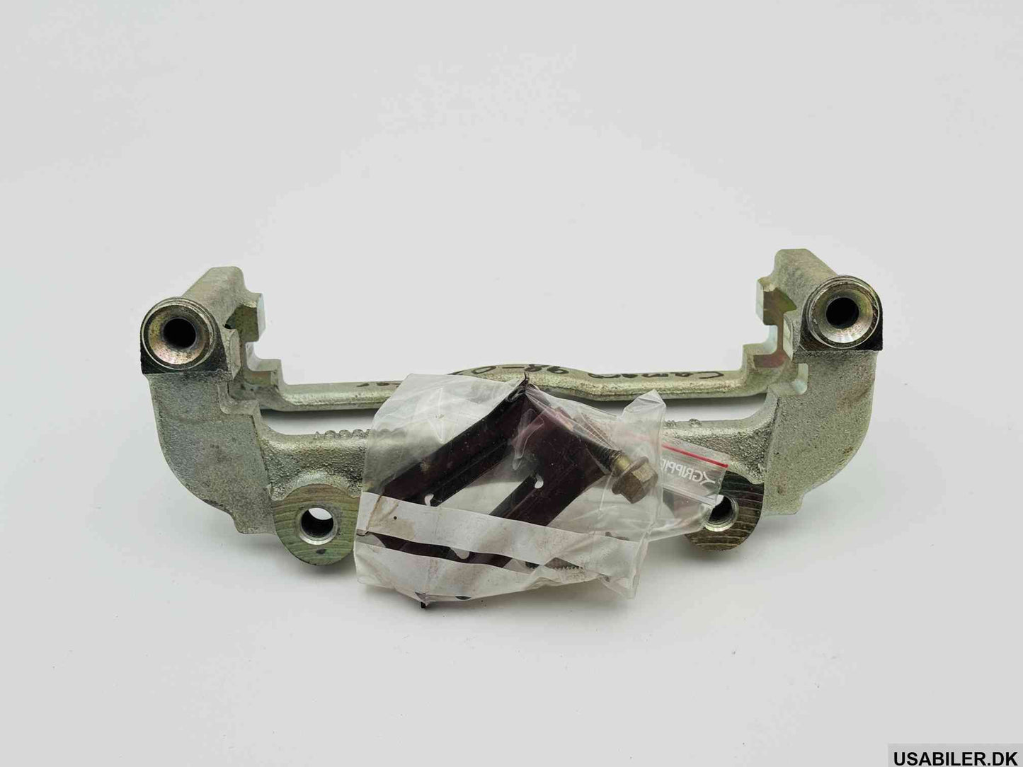 GM 18023851 Corvette Camaro Front Caliper Bracket LH/RH