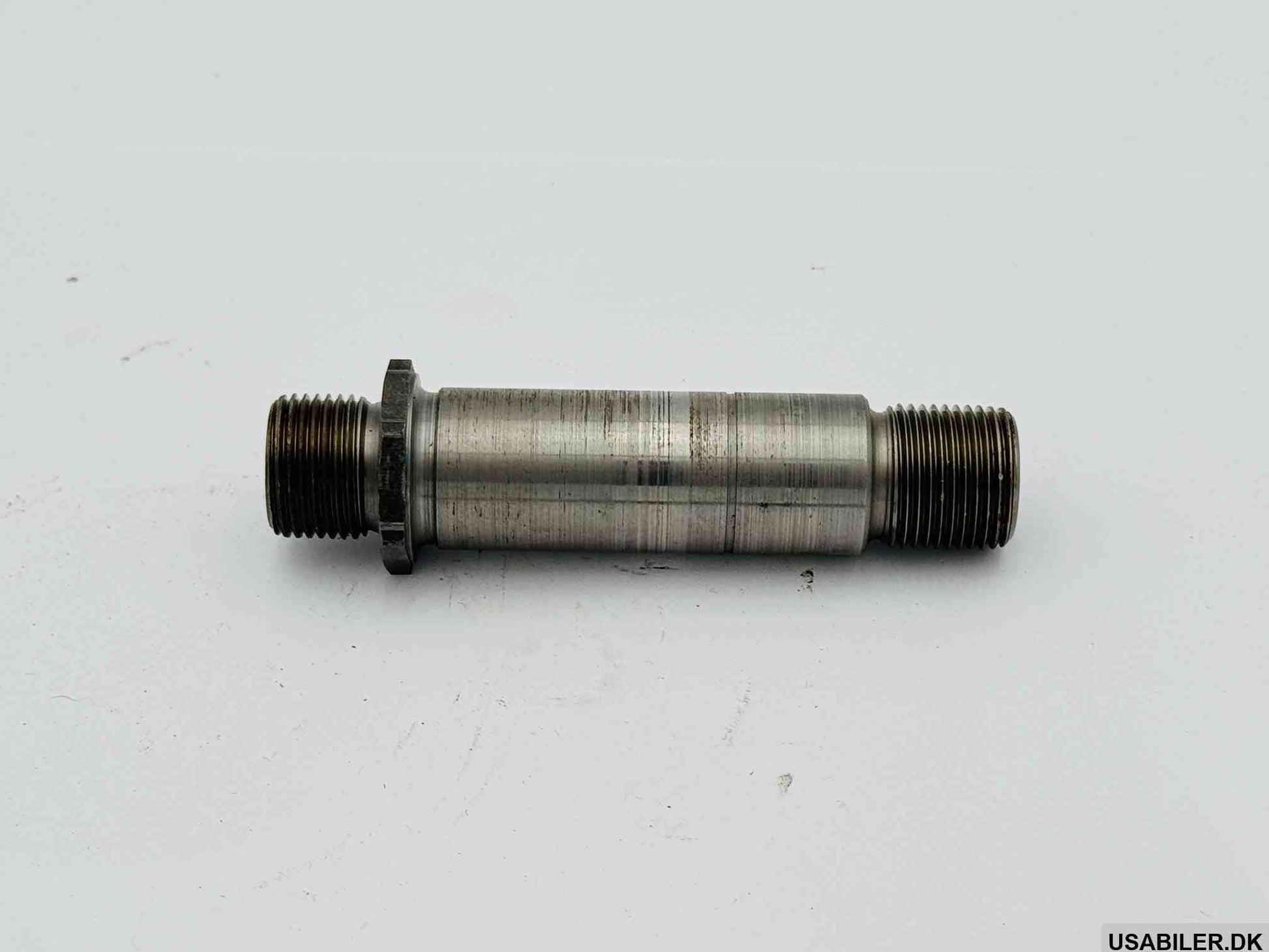 GM 24575240 Connector, Engine Oil Cooler