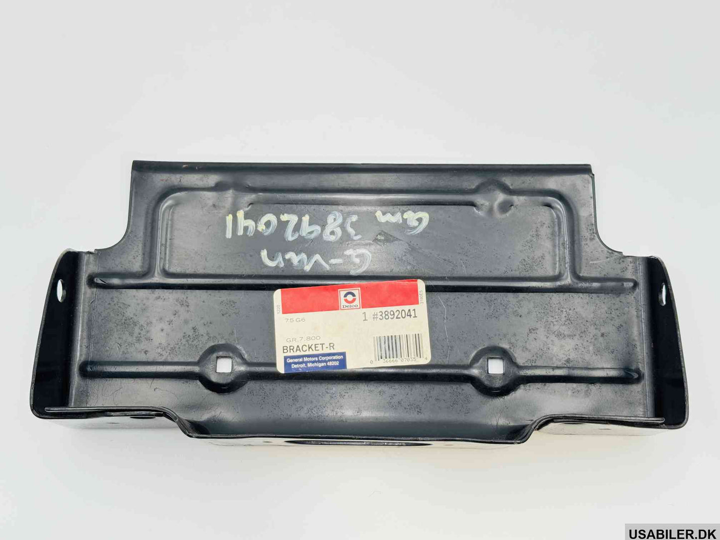 GM 3892041 Bracket, Rear License