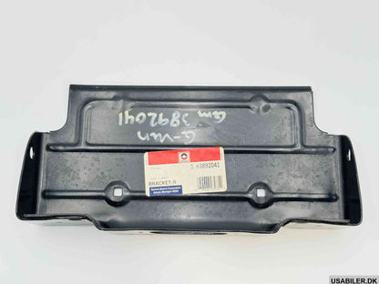 GM 3892041 Bracket, Rear License