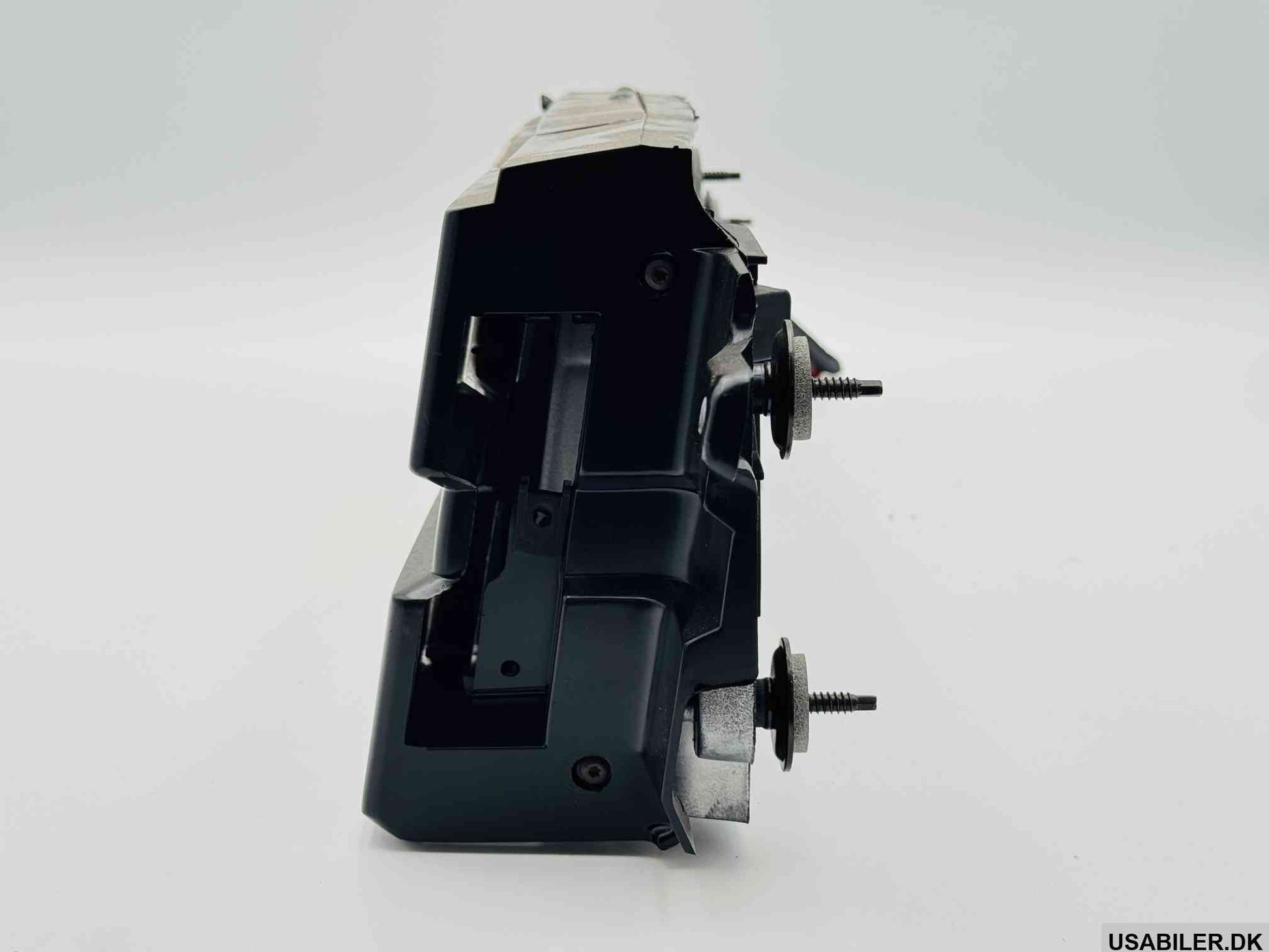 GM 5973137 Left Driver Side Tail Light Assembly 