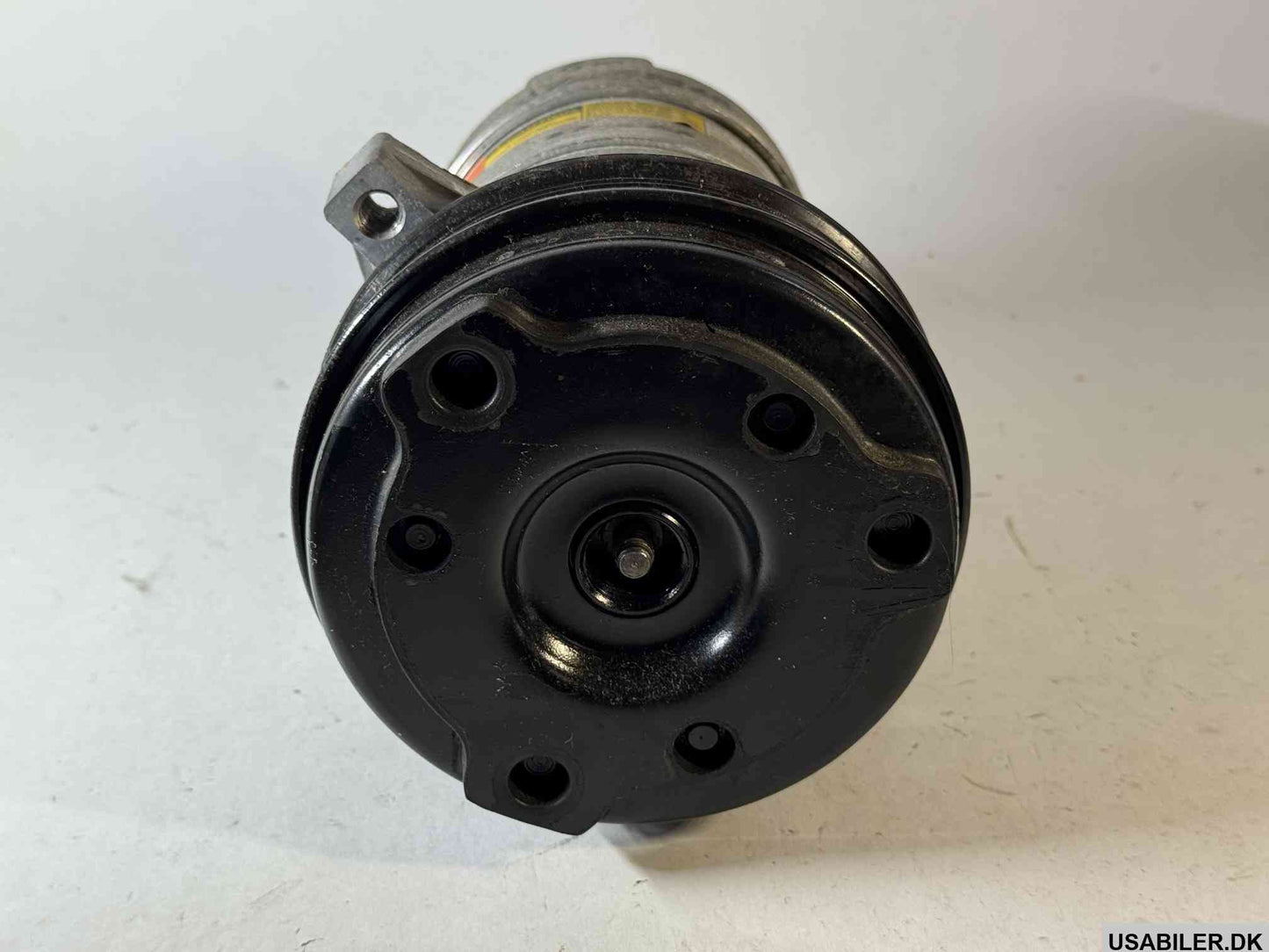 GM 89019216 Air Conditioner Compressor Assembly