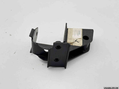 MOPAR 04505461 Engine Mount Bracket
