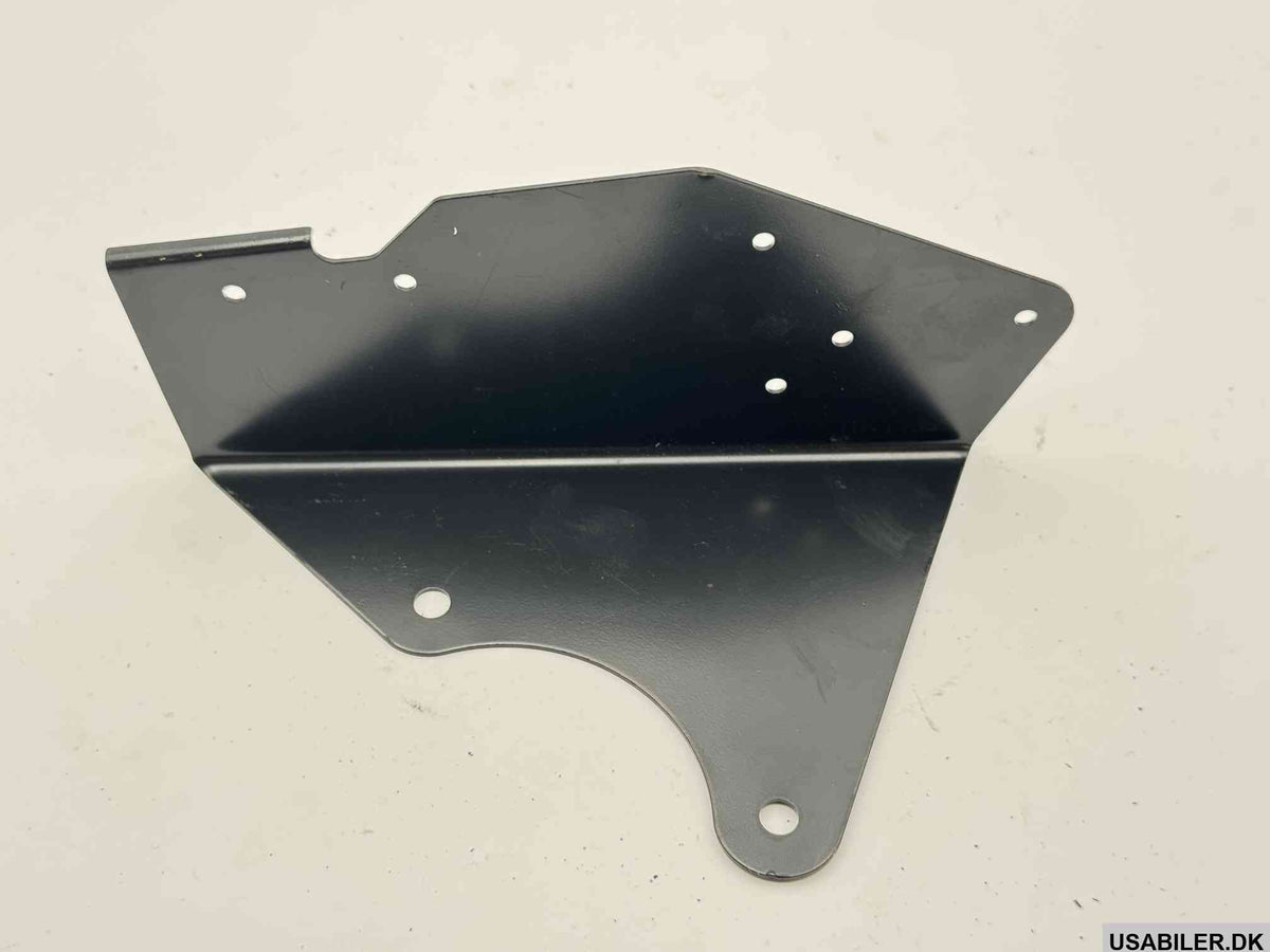MOPAR 04686064 Bracket