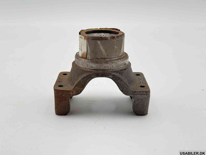 MOPAR 4761060  Axle Yoke