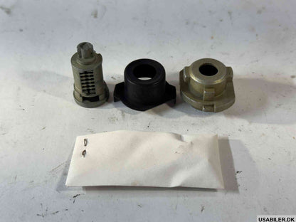 GM 12398562 Cylinder Kit,Rear Door Lock (Uncoded)