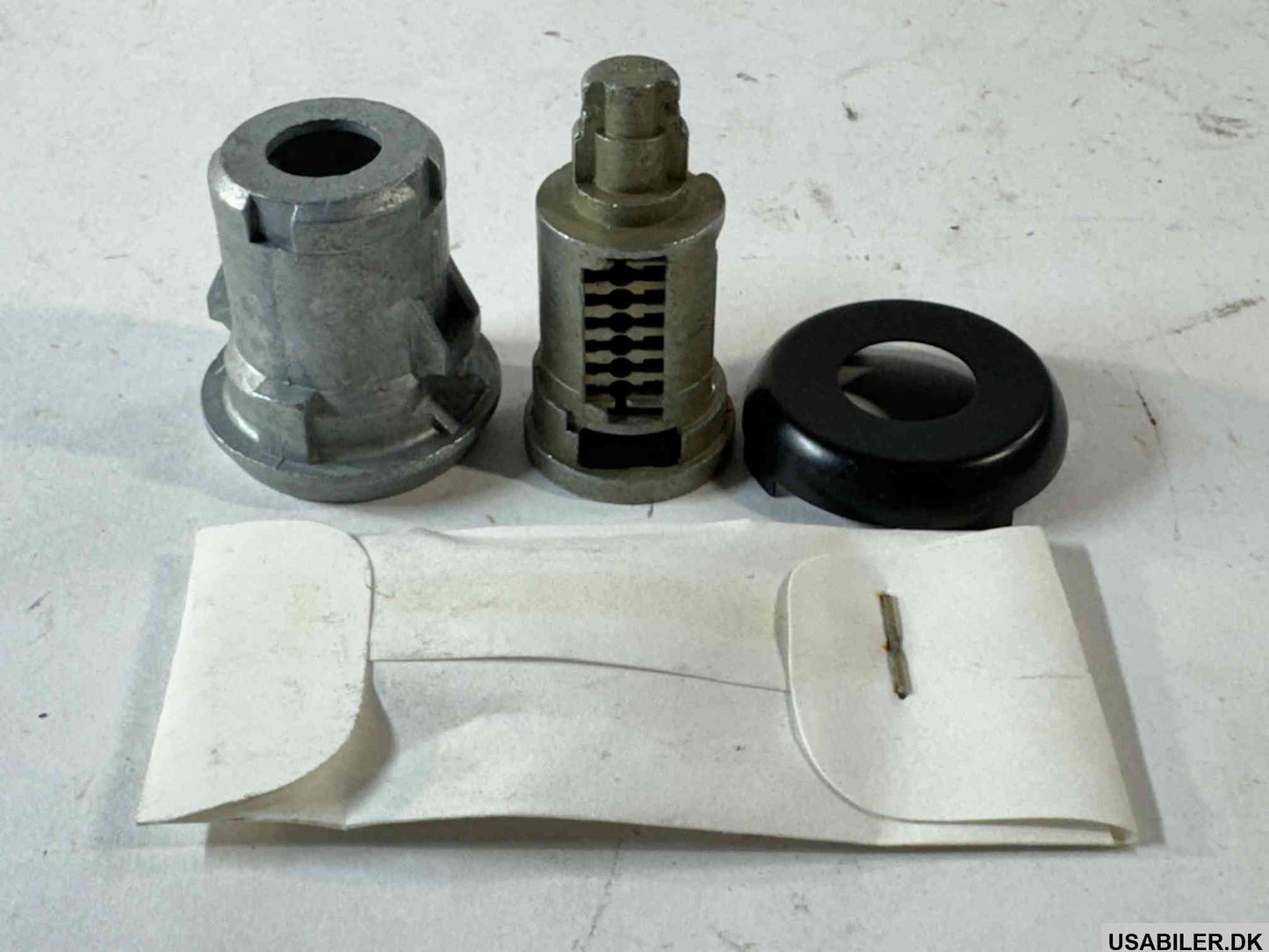 GM 12507465 Cylinder Kit,Load Floor Lock