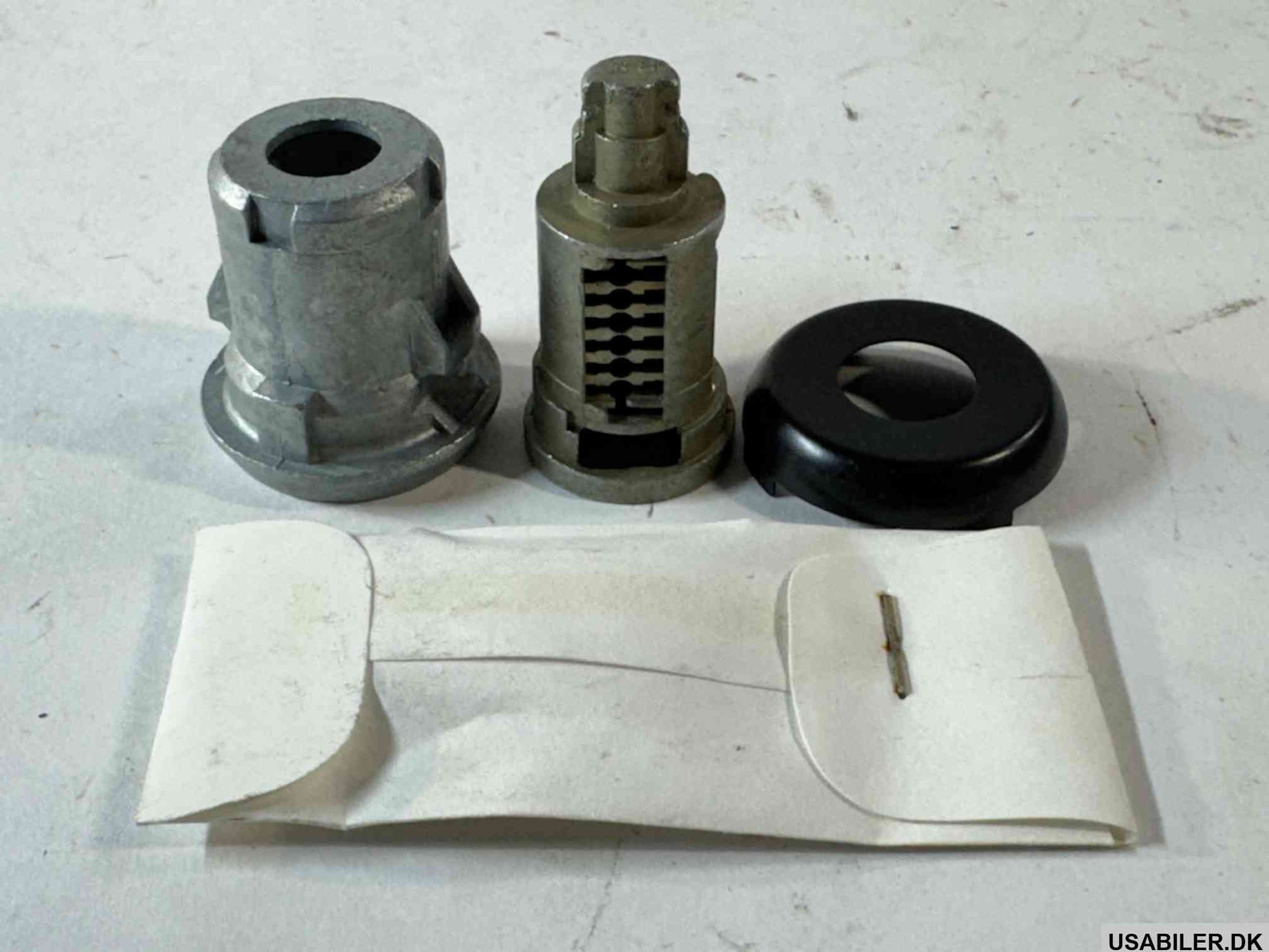GM 12507465 Cylinder Kit,Load Floor Lock
