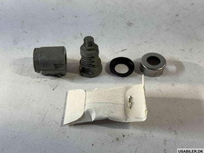 GM 12547541 Cylinder,Front Side Door Lock
