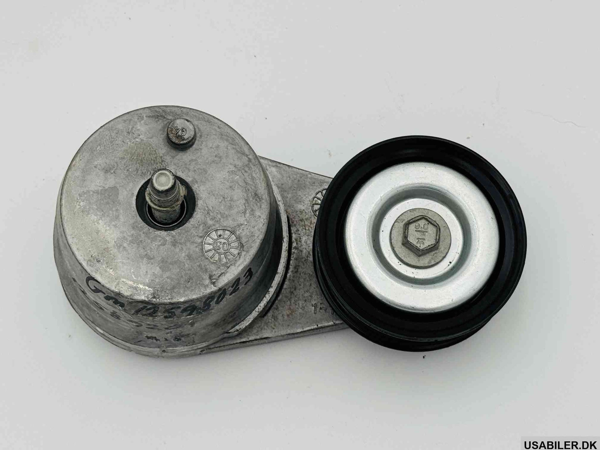 GM 12598023 Tensioner, Drive Belt